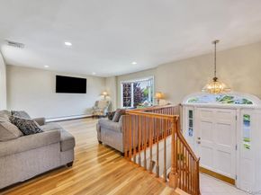 25 Laurel Place, Bethpage NY 11714