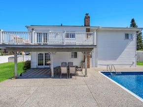 25 Laurel Place, Bethpage NY 11714