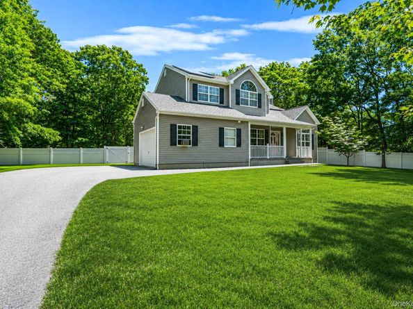 9 Mulligan Drive, Medford NY 11763