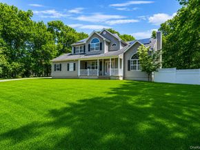 9 Mulligan Drive, Medford NY 11763