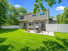 9 Mulligan Drive, Medford NY 11763