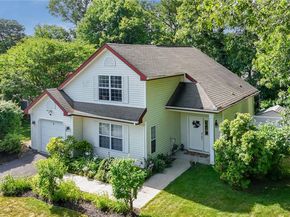 4 Blair Court, Coram NY 11727