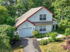 4 Blair Court, Coram NY 11727