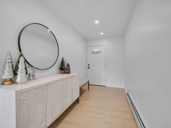 788 Dean Drive, Baldwin NY 11510