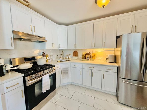 3227 Philip Avenue, Bronx NY 10465