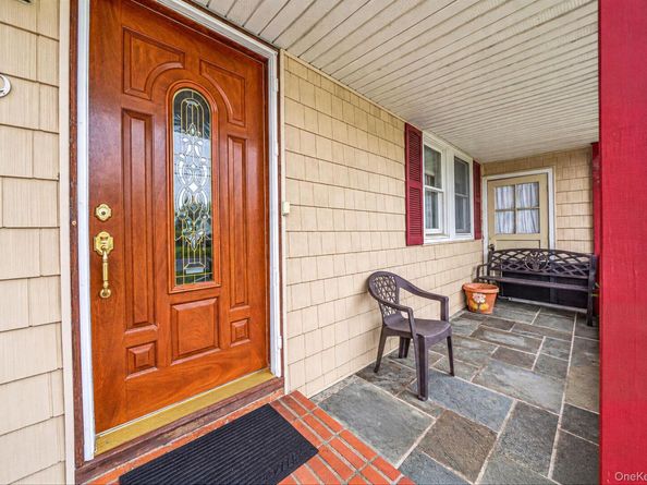 99 Deer Lake Drive, North Babylon NY 11703