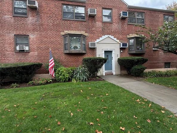 89-01 151st Avenue 26, Howard Beach NY 11414