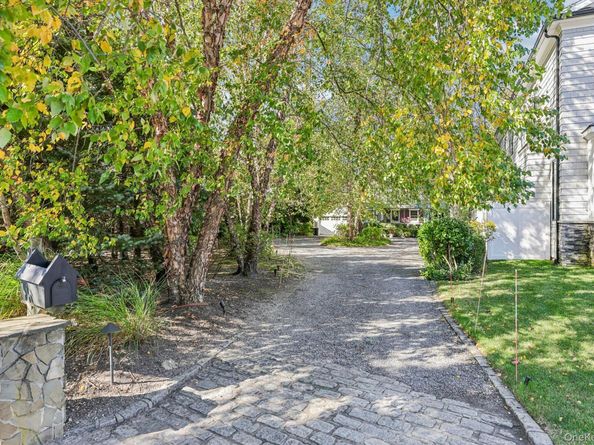 976 Singleton Avenue, Woodmere NY 11598