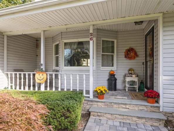 26 Iroquois Avenue, Centerport NY 11721