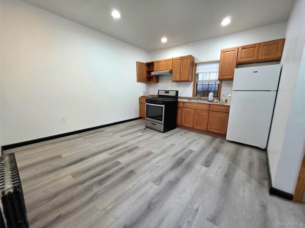 138-14, 16 35th Avenue, Flushing NY 11354