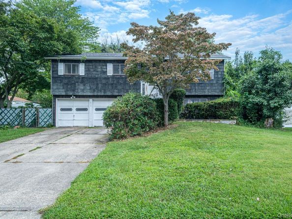 575 Freeman Avenue, Brentwood NY 11717
