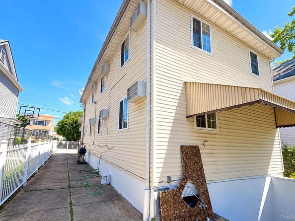 218-42 140th Avenue, Springfield Gardens NY 11413