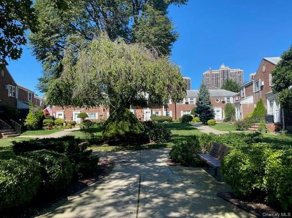 260-45 73rd Avenue A1, Glen Oaks NY 11004