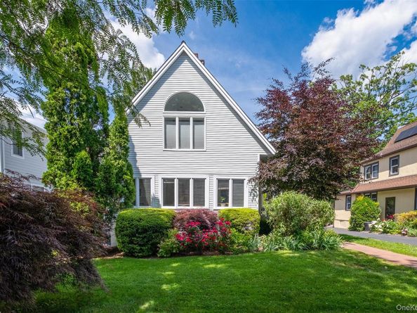 217 Larchmont Avenue, Larchmont NY 10538