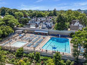 220-55 46th Avenue 12E, Bayside NY 11361