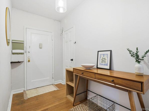 1815 Palmer Avenue 2O, Larchmont NY 10538