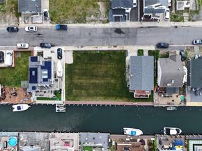 913 Arctic Street, Lindenhurst NY 11757