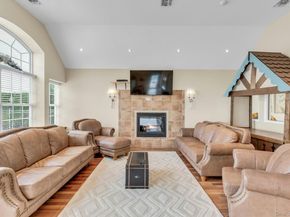 1 Summerfield Lane S, Aquebogue NY 11901