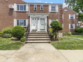 73-11 263rd Street B, Glen Oaks NY 11004