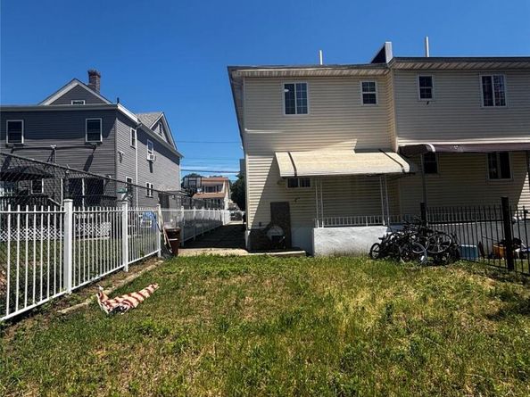 218-42 140th Avenue, Springfield Gardens NY 11413