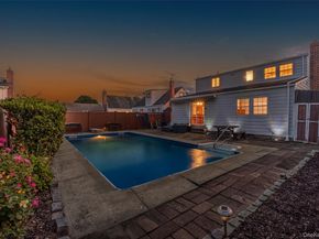 103 Parkview Street, Plainview NY 11803