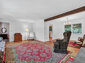 1096 Sunset Street, Yorktown Heights NY 10598