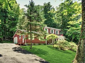1096 Sunset Street, Yorktown Heights NY 10598