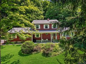 1096 Sunset Street, Yorktown Heights NY 10598