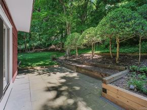 1096 Sunset Street, Yorktown Heights NY 10598