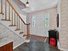 1096 Sunset Street, Yorktown Heights NY 10598