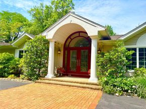 20 Astro Place, Dix Hills NY 11746
