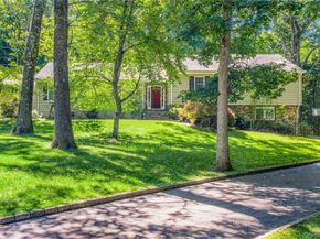 105 Cross Ridge, Chappaqua NY 10514