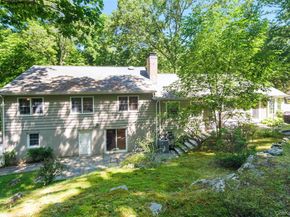 105 Cross Ridge, Chappaqua NY 10514