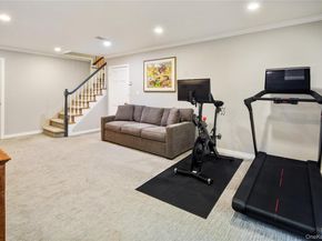 105 Cross Ridge, Chappaqua NY 10514