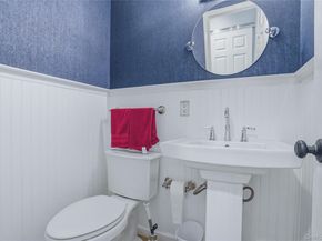 2 Timberland Pass, Chappaqua NY 10514