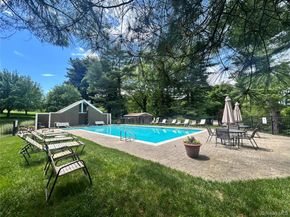 2 Timberland Pass, Chappaqua NY 10514