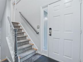 2 Timberland Pass, Chappaqua NY 10514