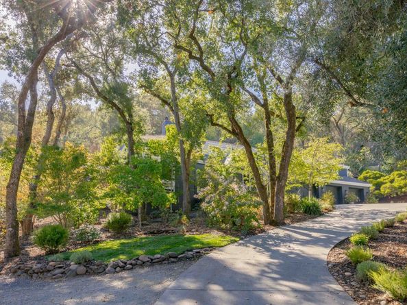 5 Oak Forest Court, Portola Valley CA 94028