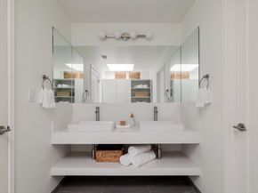 2051 Gordon Avenue, Menlo Park CA 94025