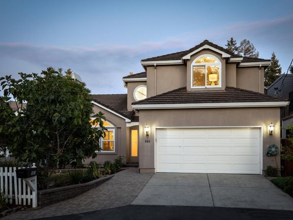 560 9th Avenue, Menlo Park CA 94025
