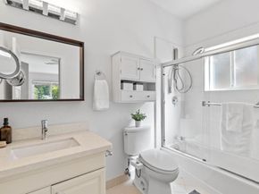 100 Vaquero Way, Redwood City CA 94062