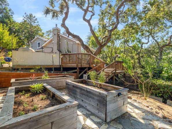 100 Vaquero Way, Redwood City CA 94062