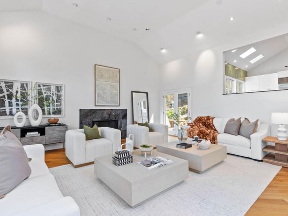 100 Vaquero Way, Redwood City CA 94062