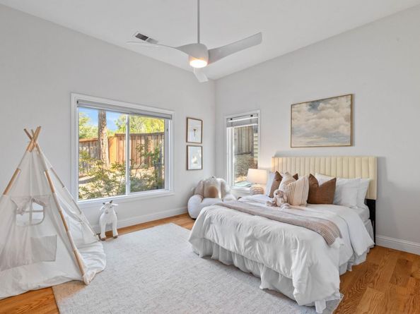 100 Vaquero Way, Redwood City CA 94062