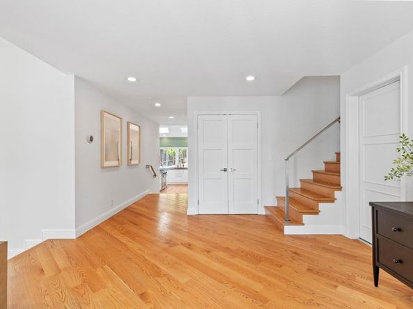 100 Vaquero Way, Redwood City CA 94062