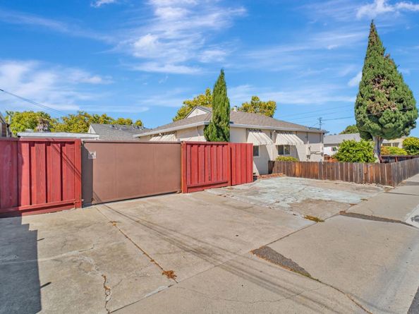 14997 Edgemoor Street, San Leandro CA 94579