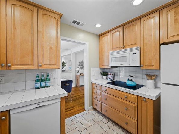 820 Eighth Avenue, Redwood City CA 94063
