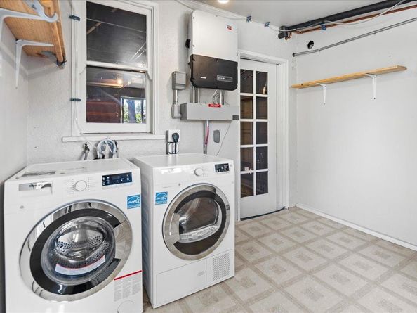 820 Eighth Avenue, Redwood City CA 94063
