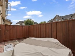 26 Oliveira Loop, Freedom CA 95019