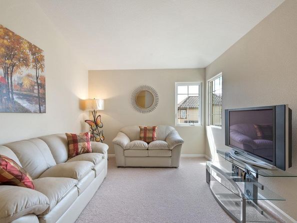 26 Oliveira Loop, Freedom CA 95019